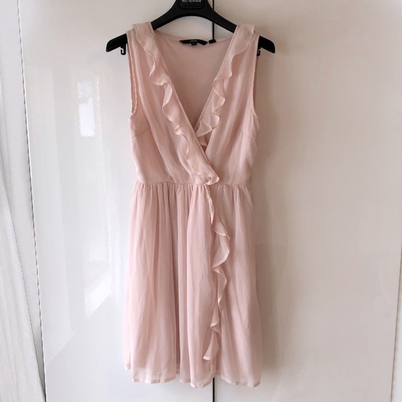 Pale Pink Ruffled Dress. - Picture 1 of 7